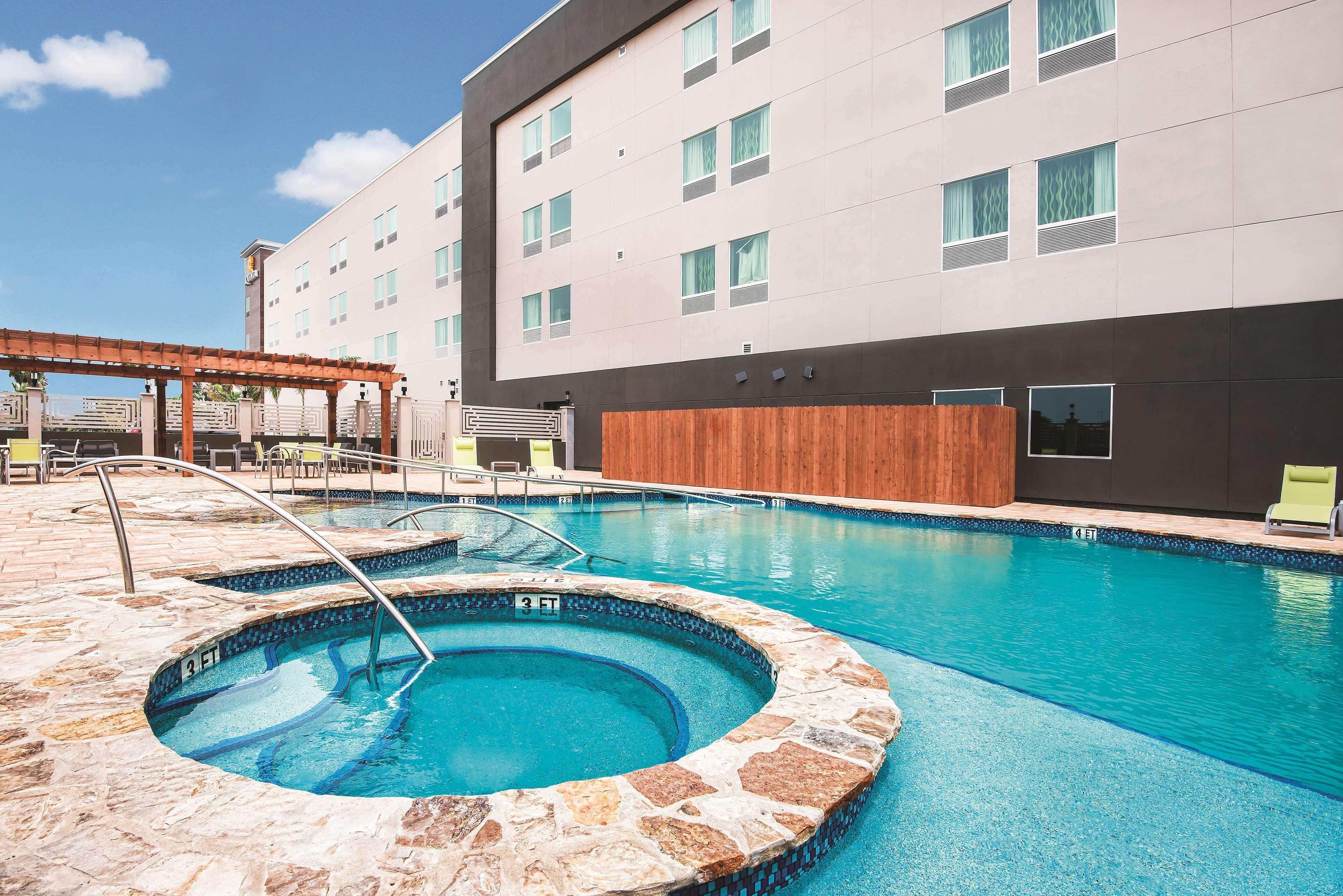 La Quinta By Wyndham Mcallen Convention Center Ngoại thất bức ảnh